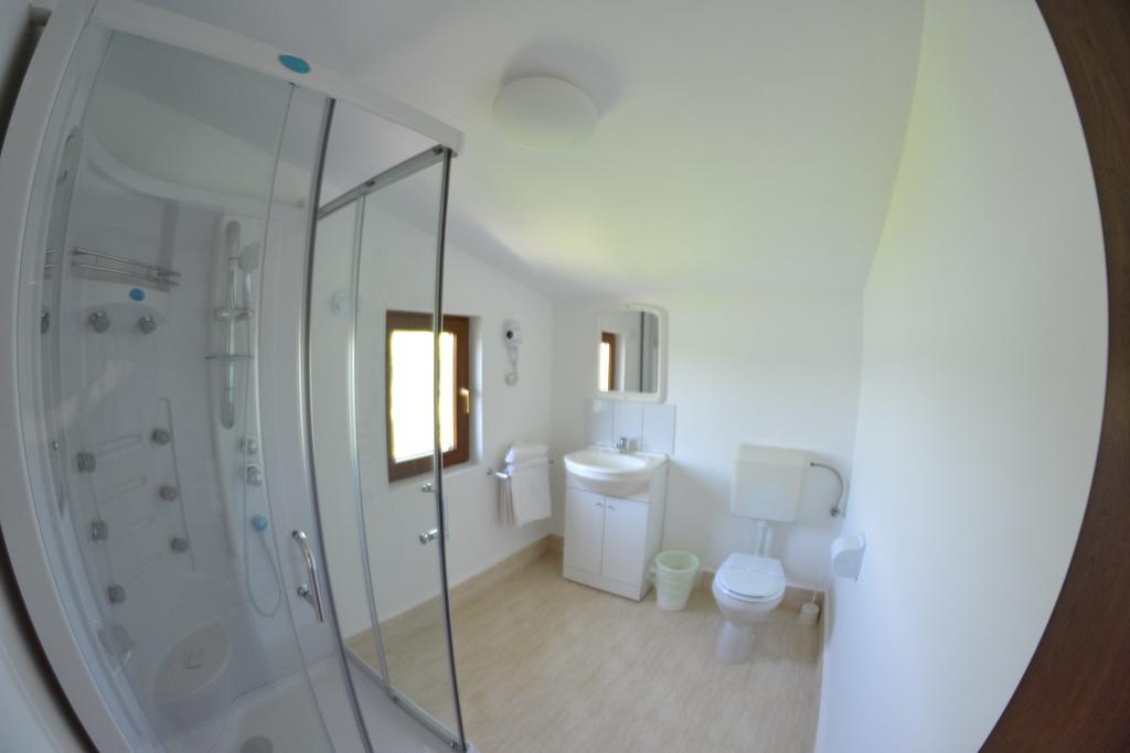 Hotel Complex Amazon Neptun Pokoj fotografie
